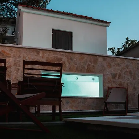 Villa Lea With Swimming Pool Marina